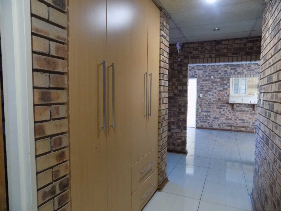 4 Bedroom Property for Sale in Universitas Ridge Free State